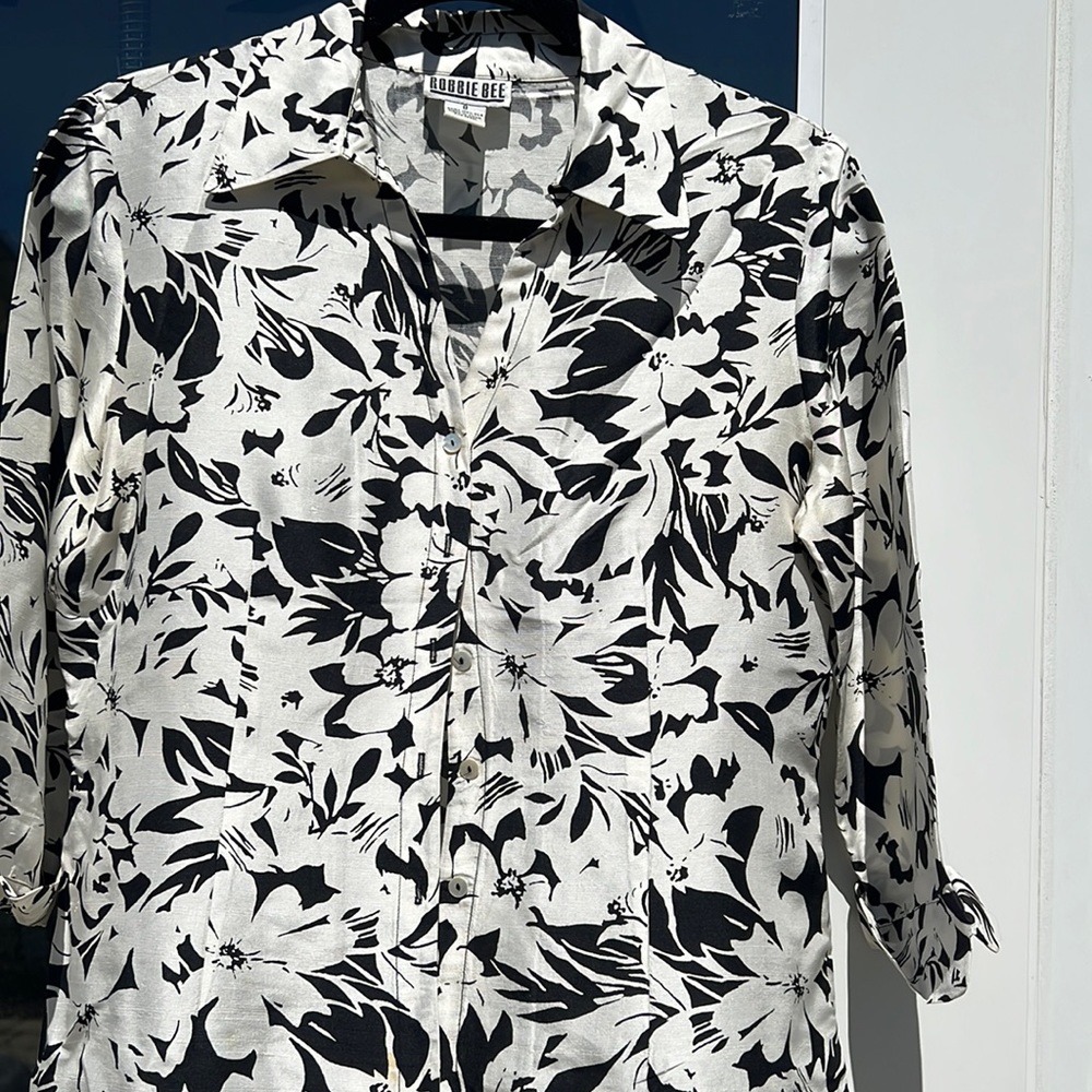 Womens 100😂% silk top